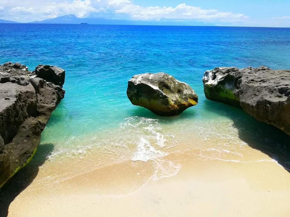 Sealovers' Place Masasa Beach Batangas Buitenkant foto